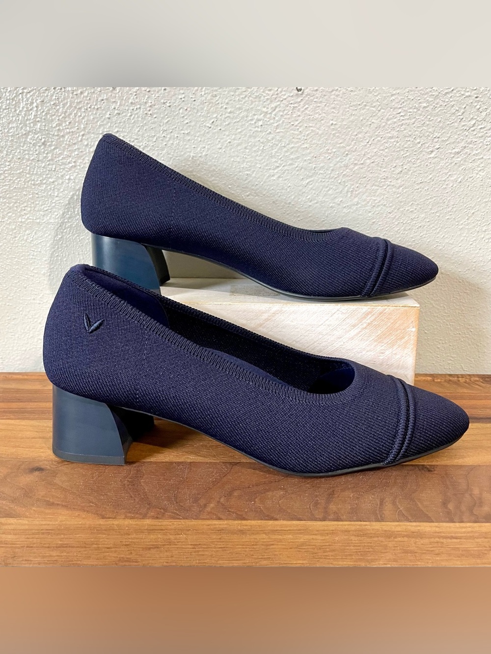 VIVAIA Knit Block Heel Pumps Navy Almond Toe Comfort Classic US8 Office Chunky